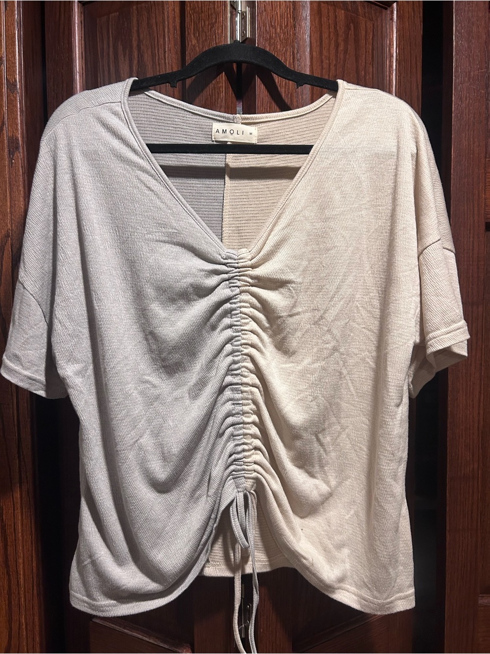 AMOLI Beige & Gray Ruched Short Sleeve V-Neck Tee